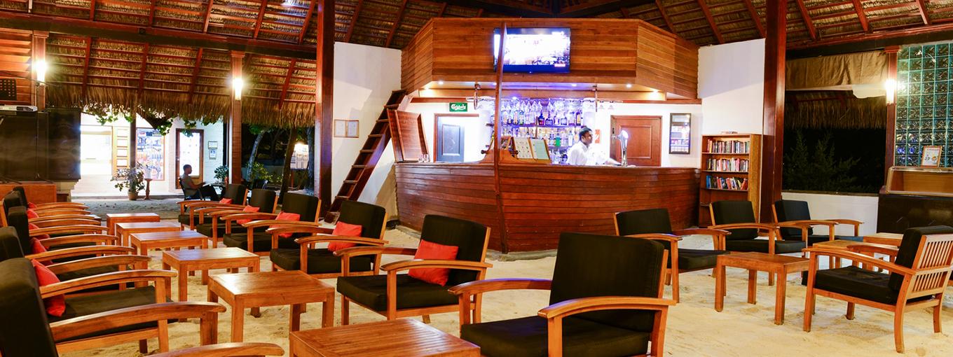 COCKTAIL BAR