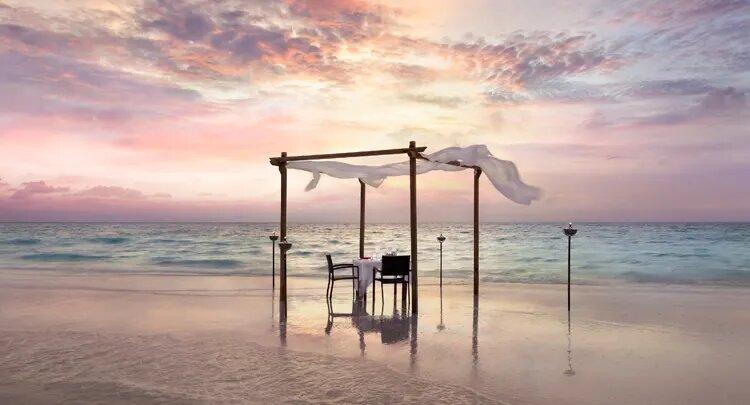 Intimate Dining